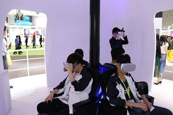 国产乱老熟妇吃嫩草