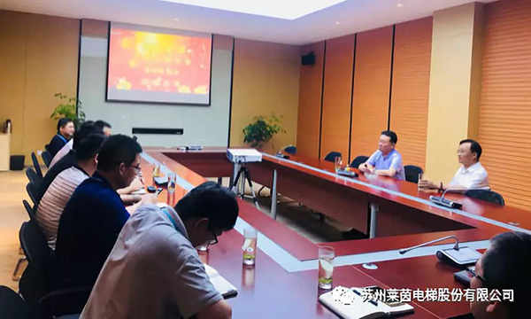 国产乱老熟妇吃嫩草