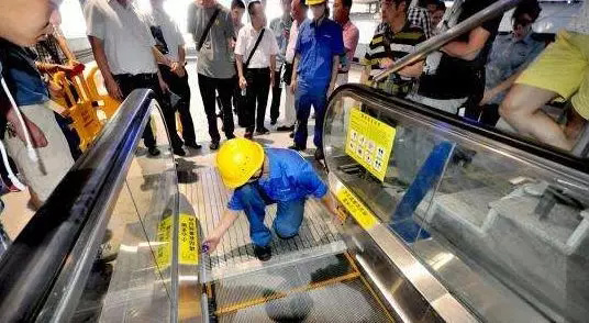 国产乱老熟妇吃嫩草